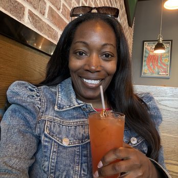 Crawfish Cafe - Seafood Near Me - Pearland, Texas