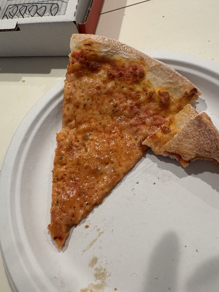 Eddie's Pizza and Grill Logo