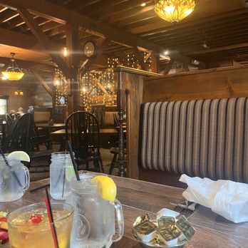 Hank's Farm Restaurant - Italian Near Me - Ottawa, Illinois Hank's Farm Restaurant - Italian Near Me - Ottawa, Illinois