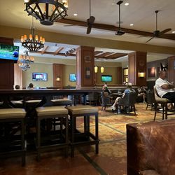 Whiskey & Rye - Bar area