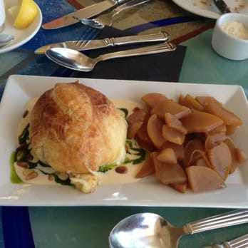 Geoffrey's Malibu - Baked Brie with pear - Seafood Near Me - Malibu, California Geoffrey's Malibu - Baked Brie with pear - Seafood Near Me - Malibu, California