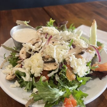 Rance's Chicago Pizza - House Salad - Pizza Near Me - Long Beach, California Rance's Chicago Pizza - House Salad - Pizza Near Me - Long Beach, California
