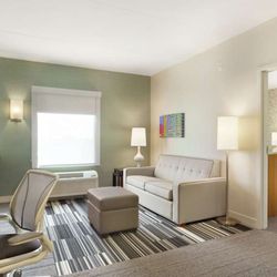 Home2 Suites by Hilton Milton Ontario - Guest room