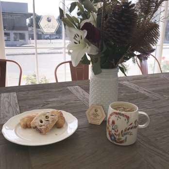Dots Cafe - Cafes Near Me - Pasadena, California