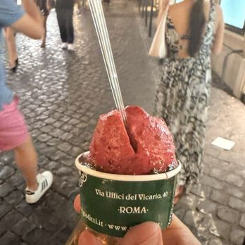 Giolitti - Sour cherry and dark chocolate - Ice Cream & Frozen Yogurt Near Me - Rome, RM Giolitti - Sour cherry and dark chocolate - Ice Cream & Frozen Yogurt Near Me - Rome, RM