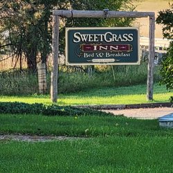 Sweetgrass Inn Bed & Breakfast - Entrance sign