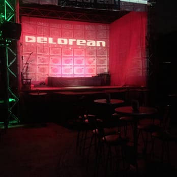 DeLorean Bar - HardCore show! - Music Venues Near Me - Mérida, YUC