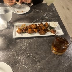 1717 The Rooftop - Chicken wings and lemon drop