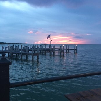 Island Fish - Sunset views - Seafood Near Me - Marathon, Florida