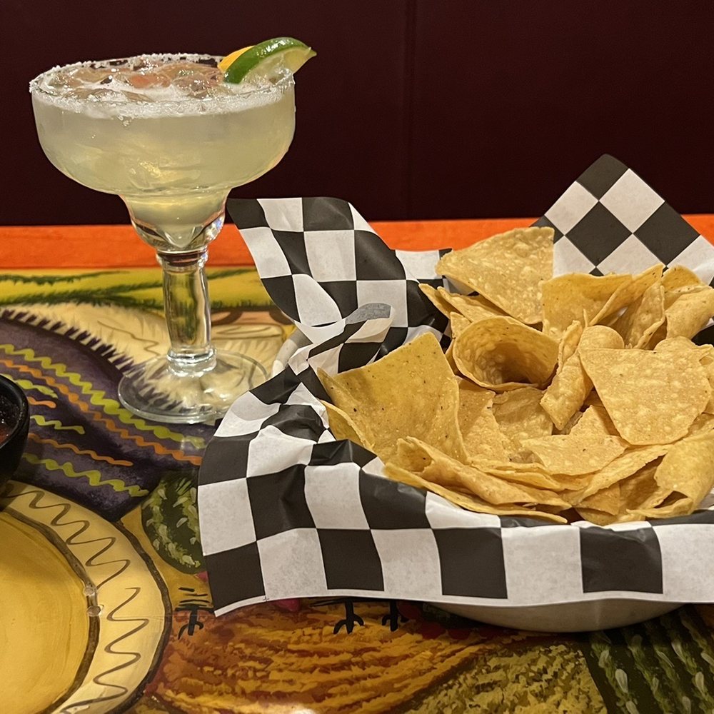El Paso Mexican Restaurant - Chips, salsa, traditional margarita - Mexican Near Me - Springfield, Virginia El Paso Mexican Restaurant - Chips, salsa, traditional margarita - Mexican Near Me - Springfield, Virginia