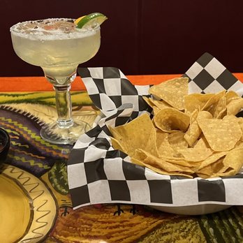 El Paso Mexican Restaurant - Chips, salsa, traditional margarita - Mexican Near Me - Springfield, Virginia El Paso Mexican Restaurant - Chips, salsa, traditional margarita - Mexican Near Me - Springfield, Virginia