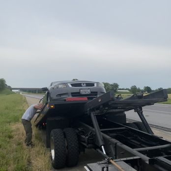 Rick's Ashland Service Station - Tow Truck - Gas Stations Near Me - Grayville, Illinois Rick's Ashland Service Station - Tow Truck - Gas Stations Near Me - Grayville, Illinois