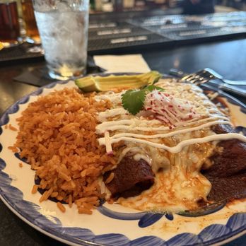 Mezcla Cocina Y Cantina - Enchiladas Rojas - New Mexican Cuisine Near Me - Chattanooga, Tennessee Mezcla Cocina Y Cantina - Enchiladas Rojas - New Mexican Cuisine Near Me - Chattanooga, Tennessee