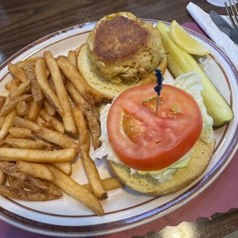 Mike's Bar & Crab House - Seafood Near Me - Riva, Maryland