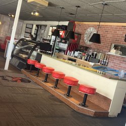 Mama J's on Main - The counter area