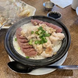 Flying Dragon - Taiwanese sausage chicken fillet claypot rice