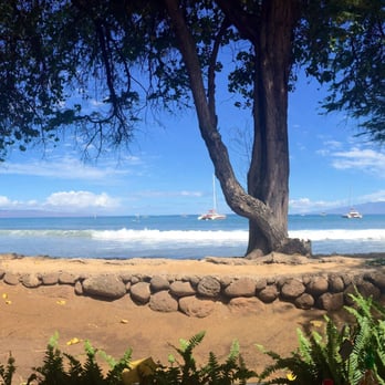 Aloha Mixed Plate - Aloha Mixed Plate's beachside view! - Hawaiian Near Me - Lahaina, Hawaii