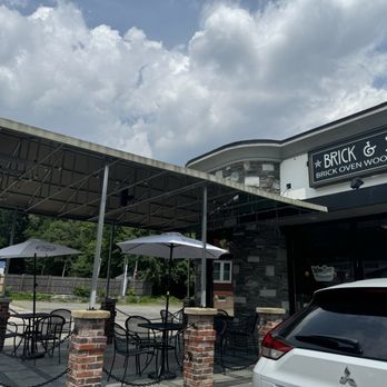 Brick & Stones - Pizza Near Me - Worcester, Massachusetts