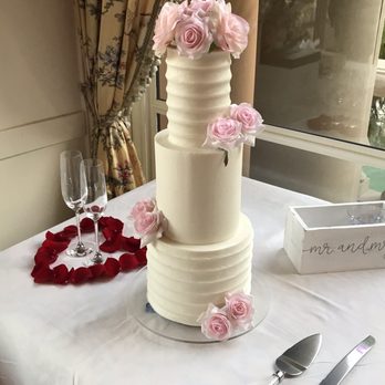 Jasmine - Wedding cake (made by a friend, not Jasmine) - Bars Near Me - Las Vegas, Nevada Jasmine - Wedding cake (made by a friend, not Jasmine) - Bars Near Me - Las Vegas, Nevada