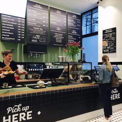 Swing Kitchen - Interior