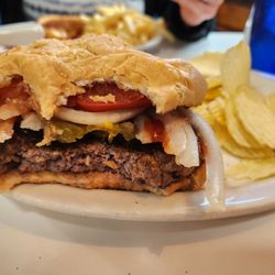 Scrappy's Diner - 1/2 Pounder with tomato and Onion