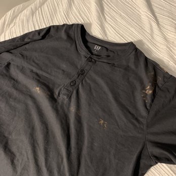 217 Laundromat - Gap shirt - didn't have stains prior to bringing to this place - Laundromat Near Me - New York, New York 217 Laundromat - Gap shirt - didn't have stains prior to bringing to this place - Laundromat Near Me - New York, New York