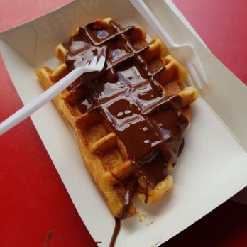 Los Churros & Waffle - 3 euros liege waffle with dark chocolate - Waffles Near Me - Brussels, BRU Los Churros & Waffle - 3 euros liege waffle with dark chocolate - Waffles Near Me - Brussels, BRU