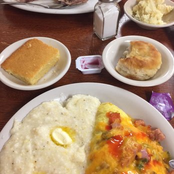Ray's Diner - Biscuit and cornbread good - Breakfast & Brunch Near Me - Columbia, South Carolina Ray's Diner - Biscuit and cornbread good - Breakfast & Brunch Near Me - Columbia, South Carolina