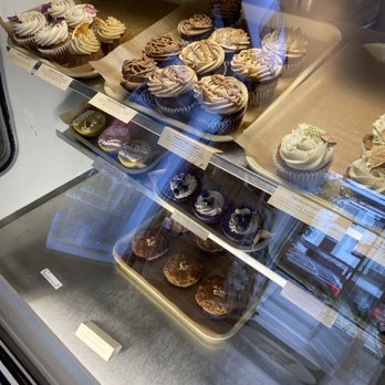 Lu & I - a display of cupcakes and pastries - Patisserie/Cake Shop Near Me - Montreal, Quebec