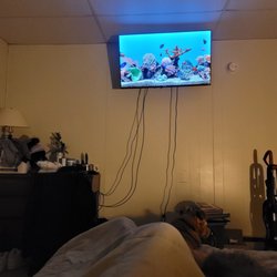 Sherlock Motel - Rooms are comfortable, there is a mini kitchen to use, and free WIFI is available. Also, Albertson's is across the street for groceries.