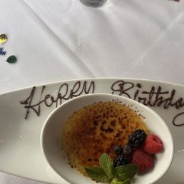 Delicious crème brûlée!