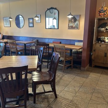 Indigo Tea Co. - seating area - Coffee & Tea Near Me - Burnsville, Minnesota Indigo Tea Co. - seating area - Coffee & Tea Near Me - Burnsville, Minnesota
