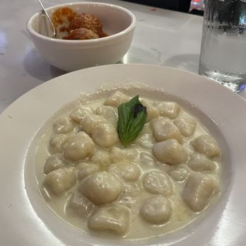 A Modo Mio - Gnocchi Ai 4 Formaggi - Pizza Near Me - Arlington, Virginia A Modo Mio - Gnocchi Ai 4 Formaggi - Pizza Near Me - Arlington, Virginia