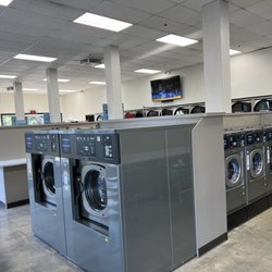 Burbank Wash & Dry - Brand new Washer and dryers OPEN TILL 2:00 AM