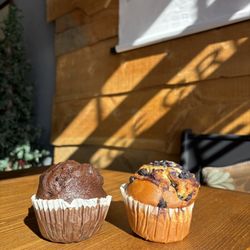 Hikers Coffee Co - Blueberry and chocolate muffins