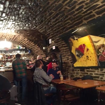 Oncle Antoine - Pubs Near Me - Quebec City, Quebec Oncle Antoine - Pubs Near Me - Quebec City, Quebec