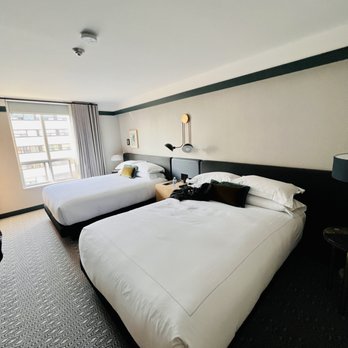 Kimpton Saint George Hotel - Hotels Near Me - Toronto, Ontario Kimpton Saint George Hotel - Hotels Near Me - Toronto, Ontario