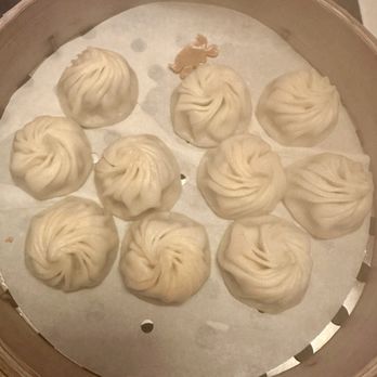 Din Tai Fung 鼎泰豐 - Crab & pork xlb ($23) - well executed but tepid temperature was disappointing - Dim Sum Near Me - Vancouver, British Columbia Din Tai Fung 鼎泰豐 - Crab & pork xlb ($23) - well executed but tepid temperature was disappointing - Dim Sum Near Me - Vancouver, British Columbia