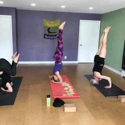 Zen Den Yoga - Strong yogis!