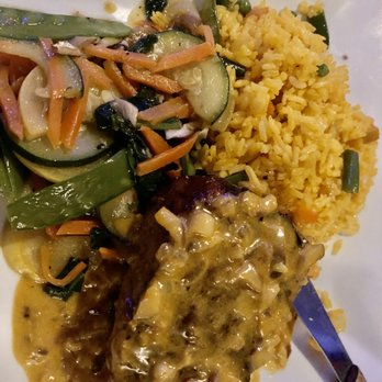 Maura's Kitchen - Filet Mignon with yellow rice and vegetables - Peruvian Near Me - Nyack, New York Maura's Kitchen - Filet Mignon with yellow rice and vegetables - Peruvian Near Me - Nyack, New York
