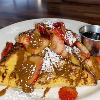 Cafe De Olla - French Toast with Dulce de Leche and Strawbs!!! (Sweet Temptation) - American Near Me - Monrovia, California