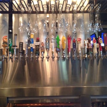 Yard House - Lots of beer! - New American Near Me - Rancho Mirage, California