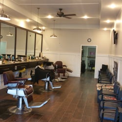 Barker-Jackson Master Barbers at Sandy Plains - Great interior