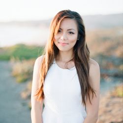 Jenny Soi Photography - Hello! I'm Jen, owner & lead photographer. Can't wait to capture your special story!