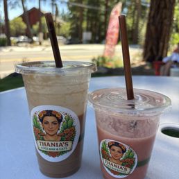 Chocolate monkey and berry banana smoothie Chocolate monkey and berry banana smoothie