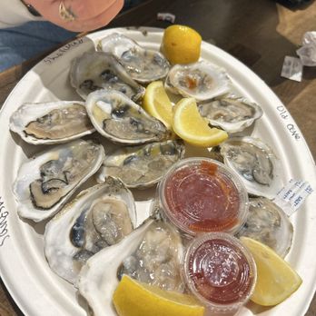 Red's Best - Seafood Near Me - Boston, Massachusetts