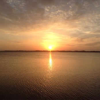 Palm Island Park - Gorgeous sunset views - Parks Near Me - Mount Dora, Florida Palm Island Park - Gorgeous sunset views - Parks Near Me - Mount Dora, Florida