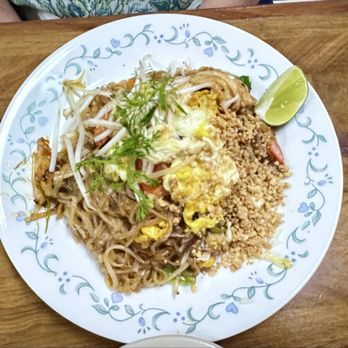 Bamboo Oriental Cuisine - Laotian Near Me - La Vergne, Tennessee