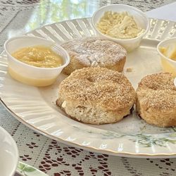 The English Tearoom & Eatery - Scones