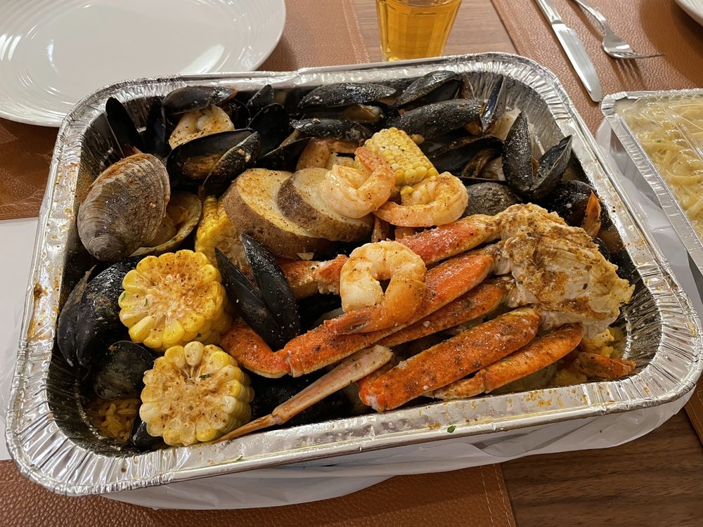 LIGHTHOUSE FISH MARKET & RESTAURANT Updated October 2024 310 Photos